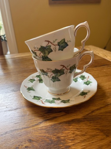 Colclough ivy leaf - 1991, royal