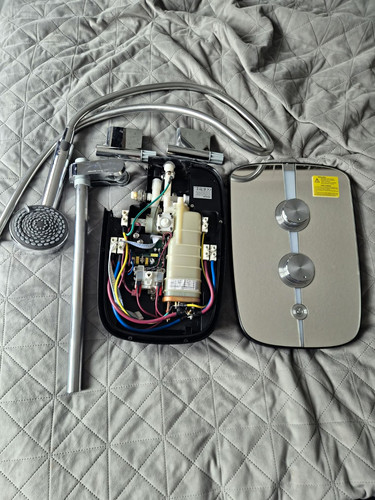 Aqualisa lumi electric shower - aqualisa,
