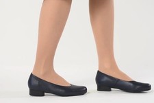 Aerobics Cabin work shoes blue leather UK size 6.5 EU 40.5 airline  crew shoes