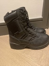 magnum safety boots size 5