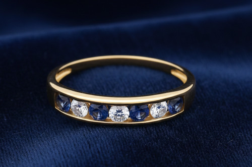 18ct gold sapphire - gold,