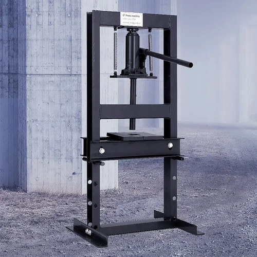 Built pump garage 6000kg - garage,