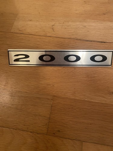 Rover 2000 badge - badge, brand