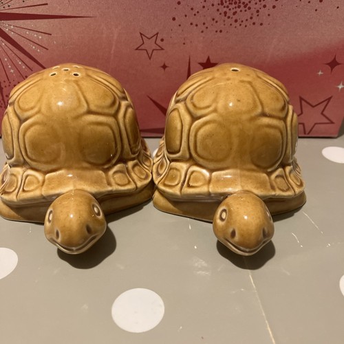 Carlton ware salt and pepper - salt,
