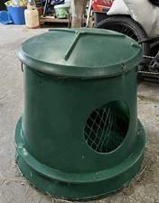 Hay Hutch Medium Horse Feeder With Net