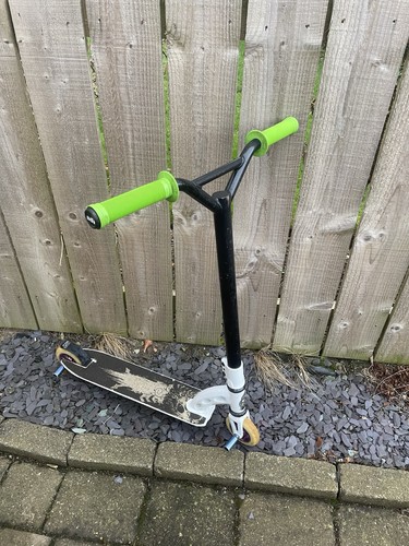 Mgp white scooter - white, added