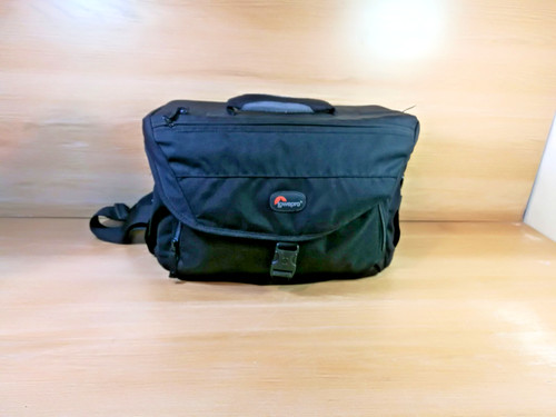 Lowepro nova 200 shoulder - nova, aw