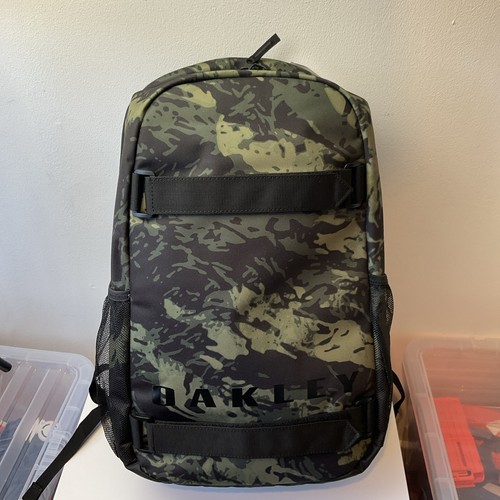 Oakley bts 20l backpack - oakley,