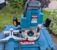 Makita 3612 110V 1/2" Plunge Router with Makita Hard Carry Case  Tested  Working