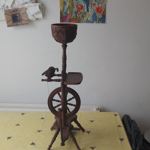 Antique style 1970 - 1970, spinning