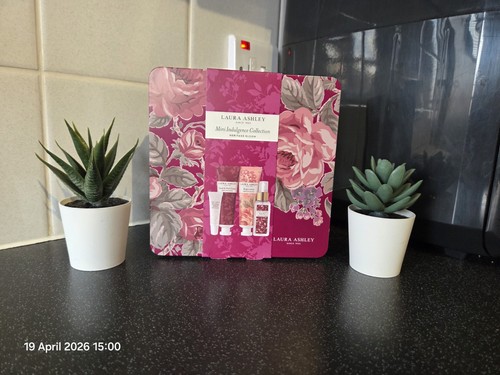 New laura ashley heritage - *new*,