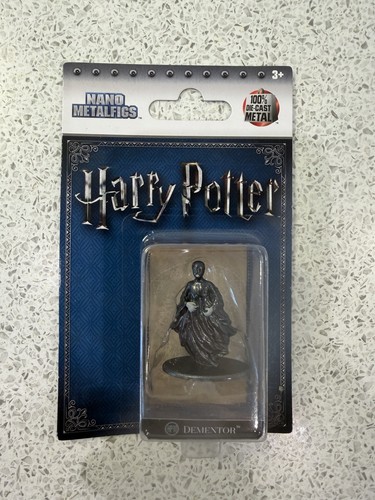Die cast metal figurine nano - metal,