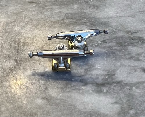 Dynamic fingerboard trucks - dynamic,