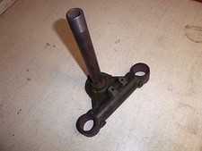 ORIGINAL TRIUMPH FACTORY PRE-UNIT NACELLE MODELS LOWER FORK YOLK H755 97-0755