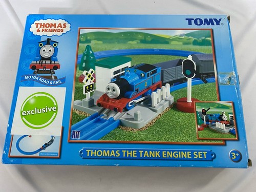 Tomy thomas the tank engine - thomas,