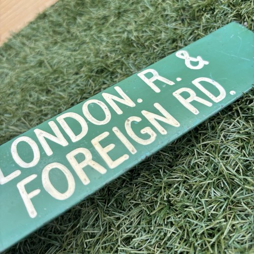 Railway sign london foreign - railway,