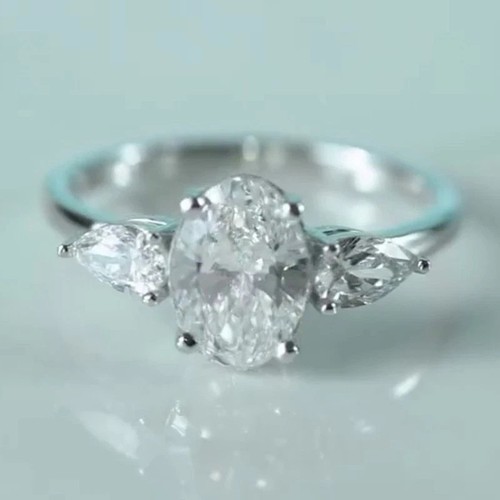 Oval lab created - 2, diamond