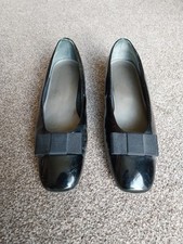 Clarks Women's Patent Leather Black Court Shoes. UK Size 6 1/2, EU Size 39 1/2.