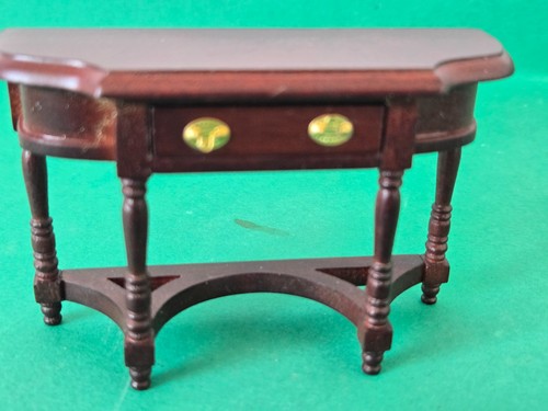 Doll house glenowen demi - doll,