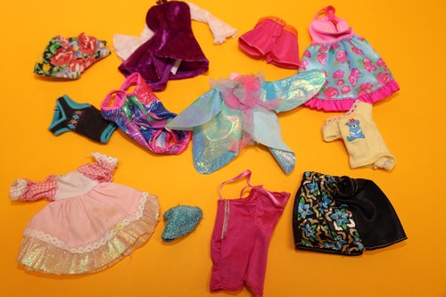 Clothes lot fits barbie - barbie, &