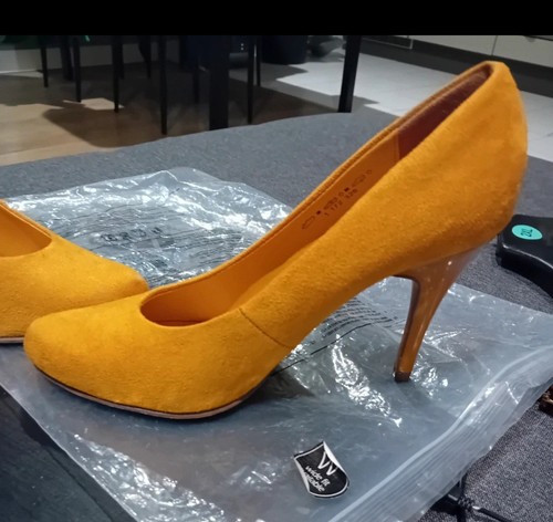 Bnwt ladies mustard yellow - bnwt,