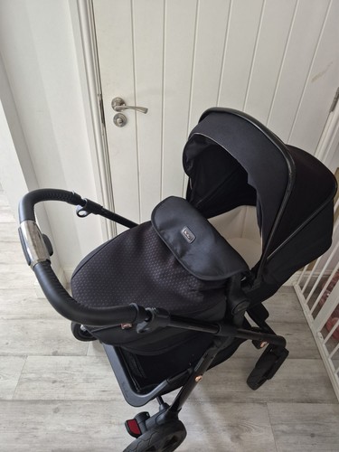 Silver cross pioneer pram - cross, and