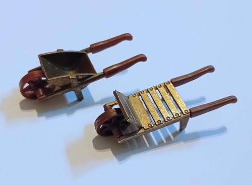 Metal figurines set - -, vintage