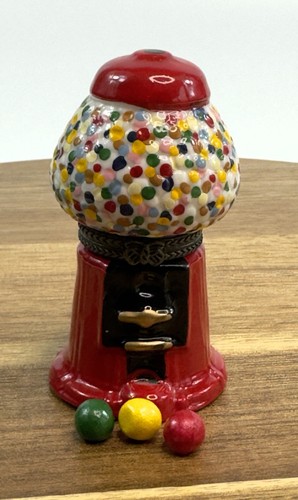 Porcelain hinged trinket box - hinged,