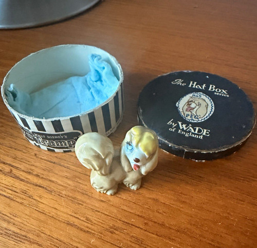 Wade disney hat box - very, rare