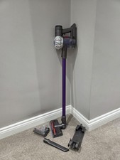 Dyson V6 Animal Handheld Cordless Vacuum  with Dock / Accessories No charger