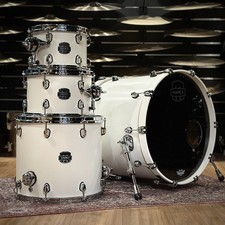 Mapex Saturn Satin White Drum Kit 22" #1227
