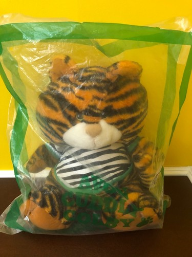 New 1992 avon cuddly - new,