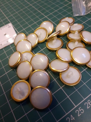 20mm buttons pearl and gold - buttons,