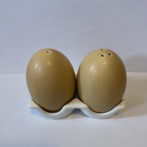 Double egg salt pepper - &,