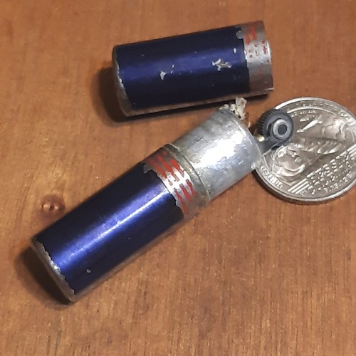 Vtg blue lip - "a",