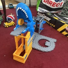 Thomas SHARK EXHIBIT SET Y3019