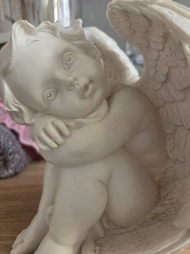 Memorial grave cherub baby - grave,