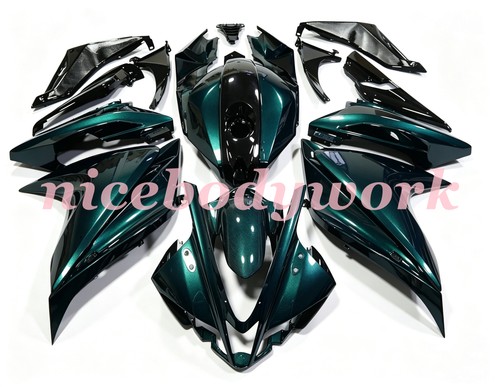 Glossy black metallic green - metallic,
