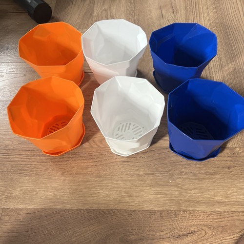 Set plastic flower pots - set,