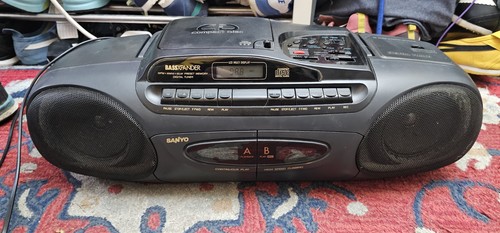 Sanyo mcd z61l double - cd,