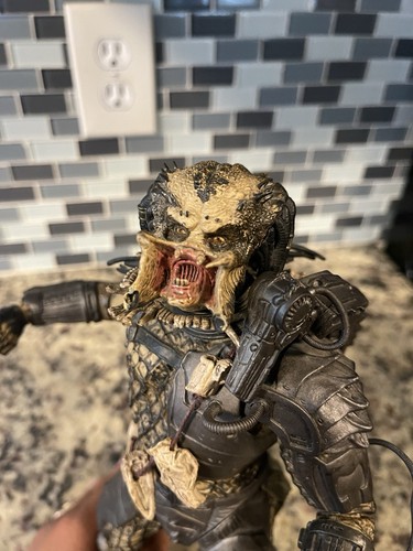 Mcfarlane predator posable - predator,