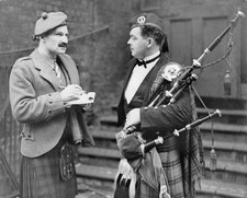 Bagpipe contest in London A