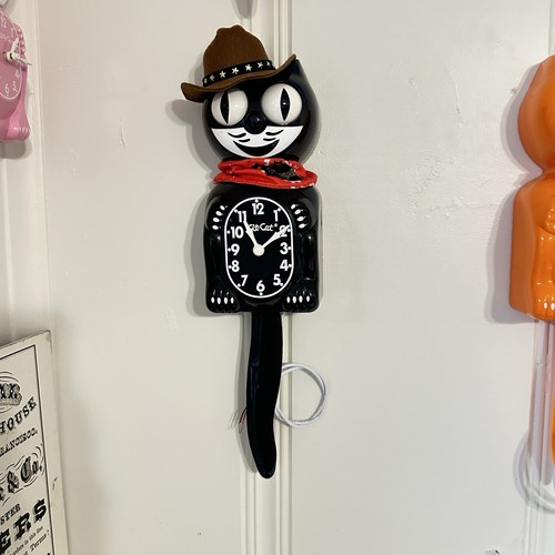 Wrangler kit kat - kit, clock