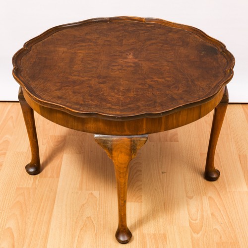 Antique coffee side - table, art