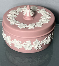 *** BEAUTIFUL RARE VINTAGE WEDGWOOD PINK JASPERWARE LIDDED TRINKET BOX ***