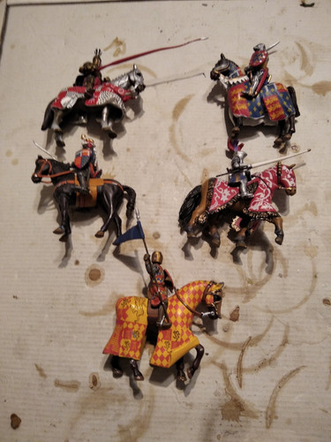 Medieval soldiers lot - soldiers,