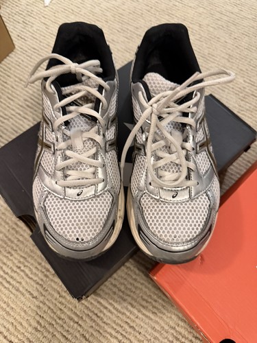 Well worn womens asics size - worn,