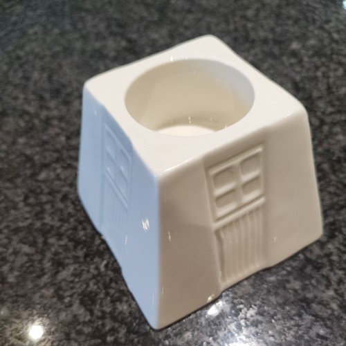 Belleek living porcelain - living,