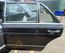 86 MERCEDES 560 SEL W126 NEARSIDE REAR BARE DOOR 86-91 BREAKING CAR