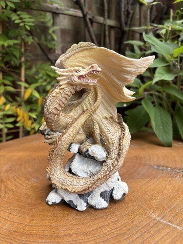 Tutor mint land - , dragons